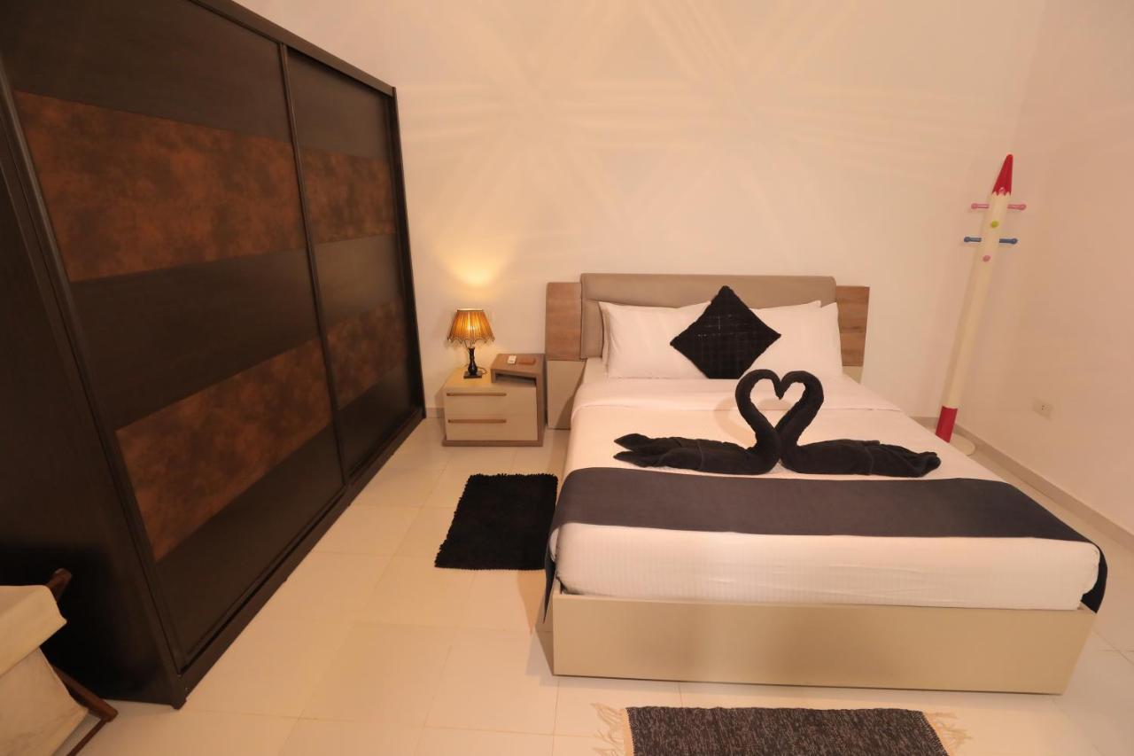 Pyramids Gem Plaza Hotel Kafrat al Jabal Exterior photo
