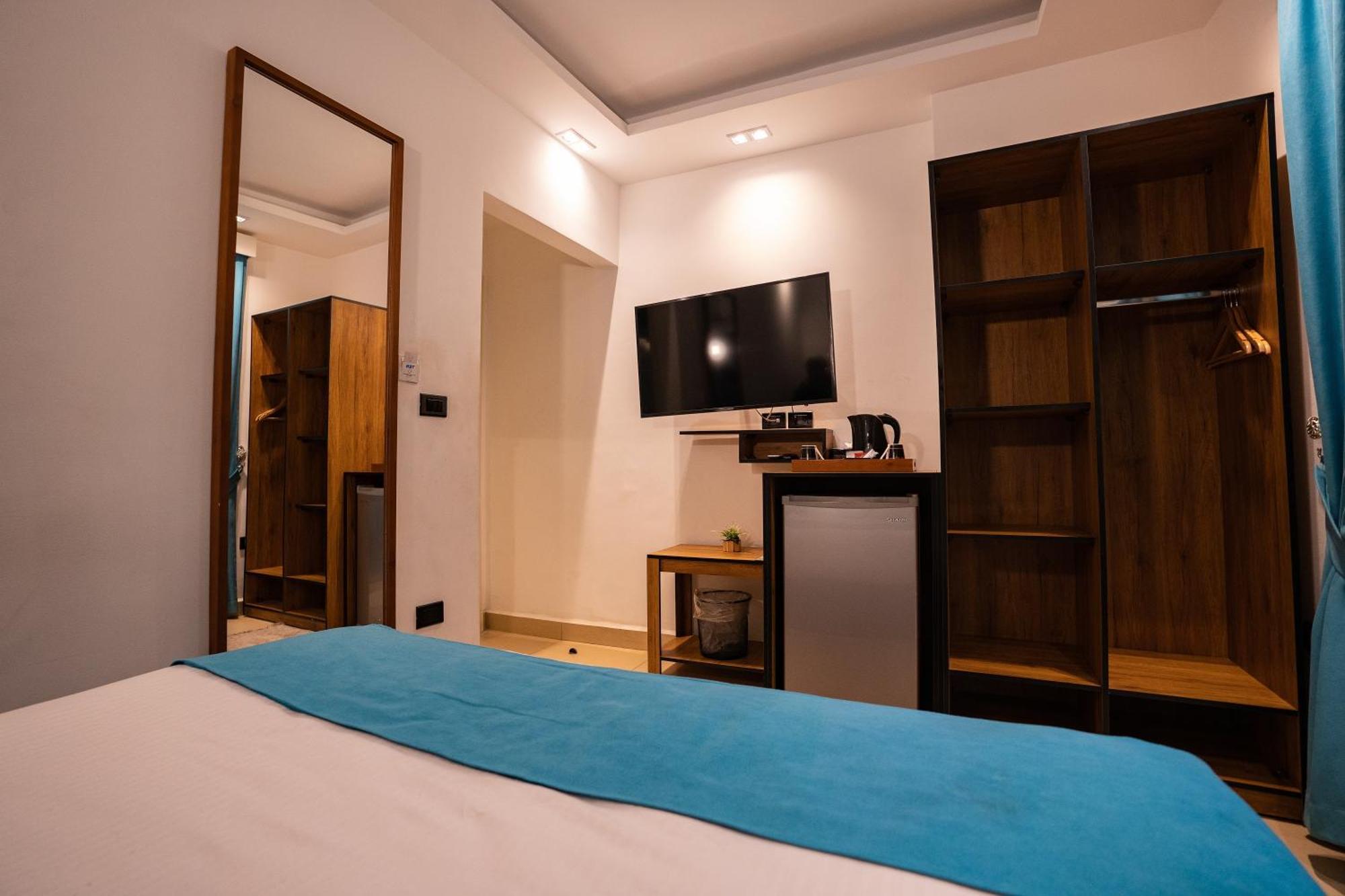 Pyramids Gem Plaza Hotel Kafrat al Jabal Exterior photo