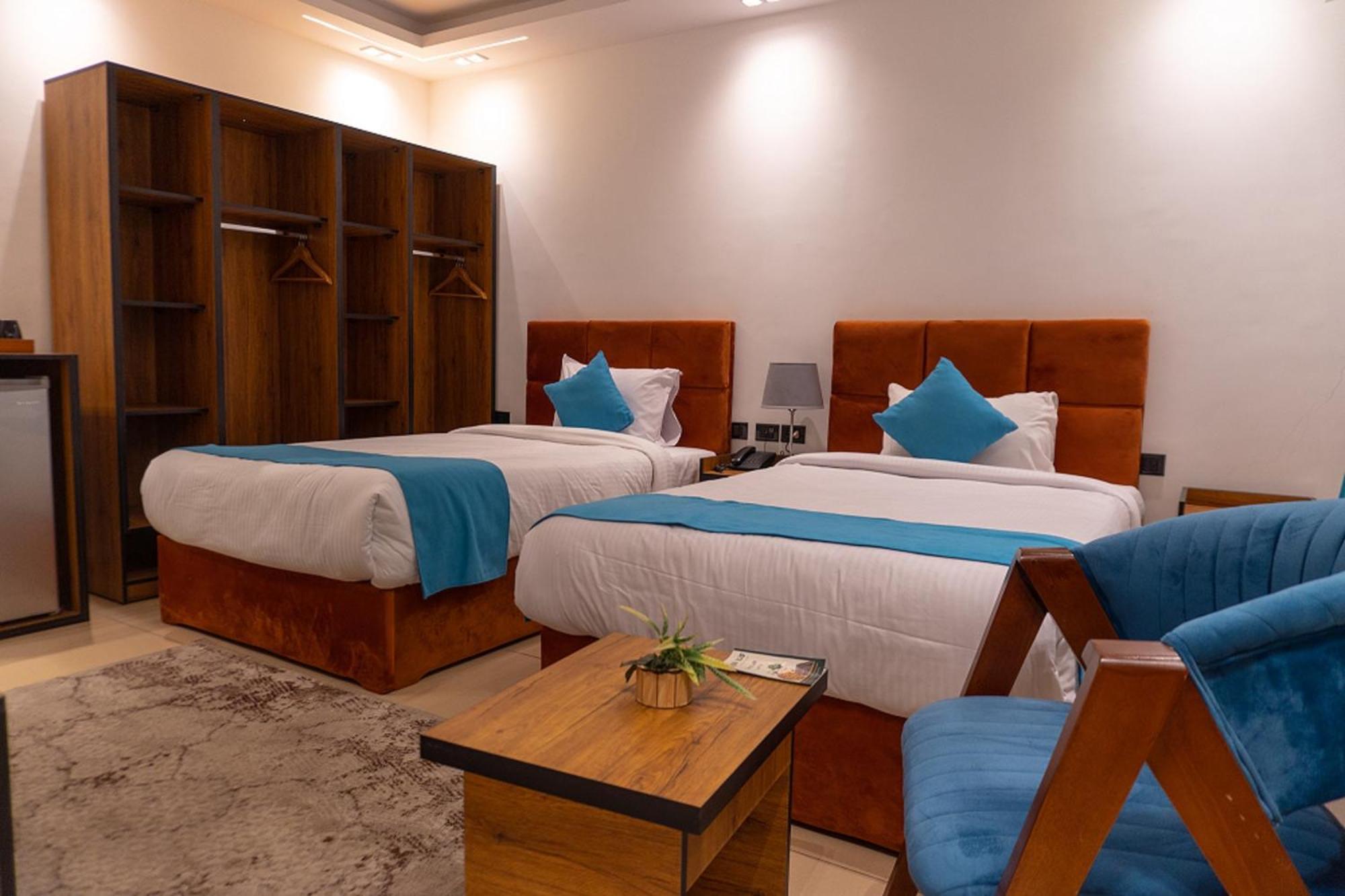 Pyramids Gem Plaza Hotel Kafrat al Jabal Exterior photo