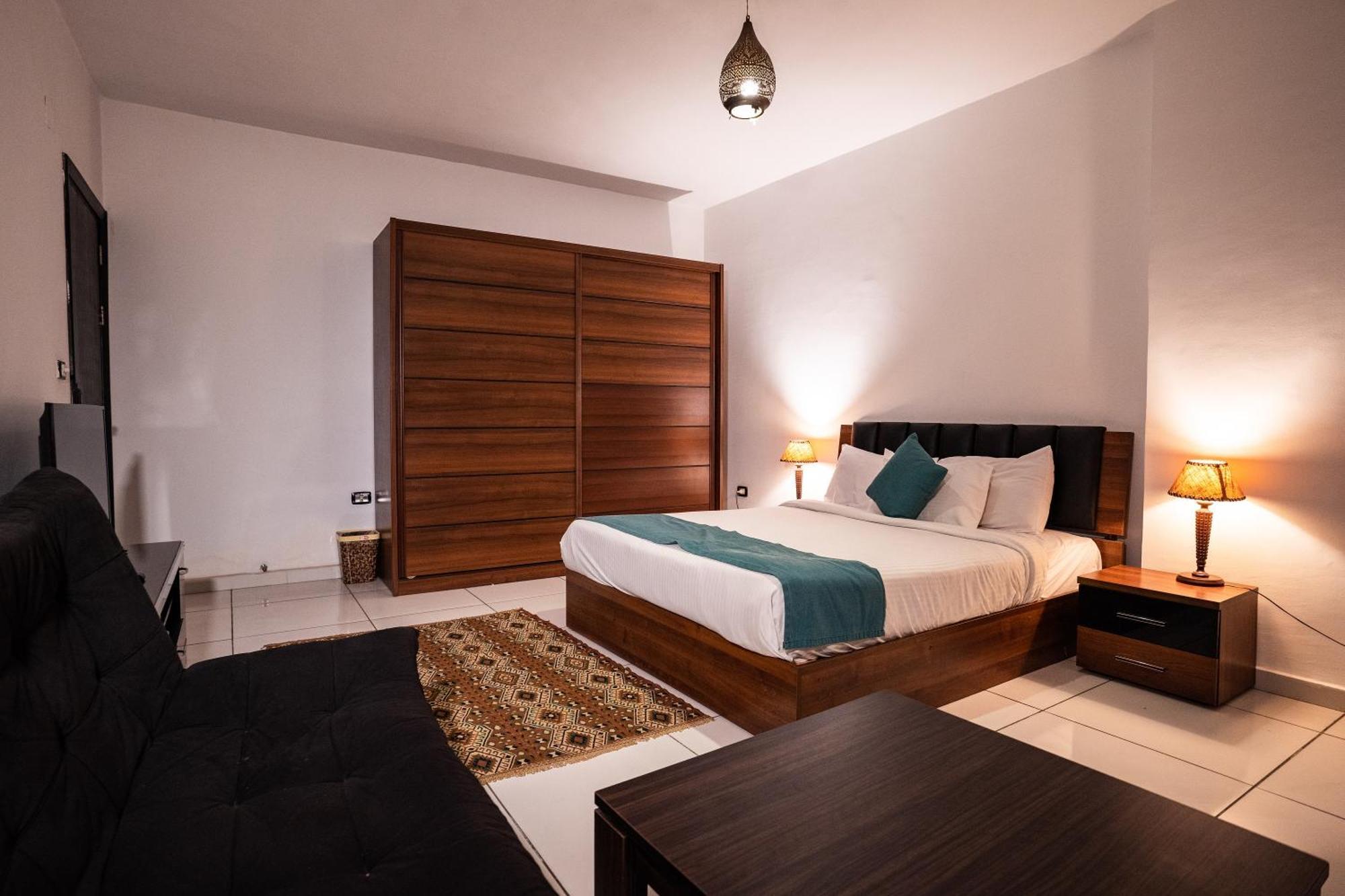 Pyramids Gem Plaza Hotel Kafrat al Jabal Exterior photo
