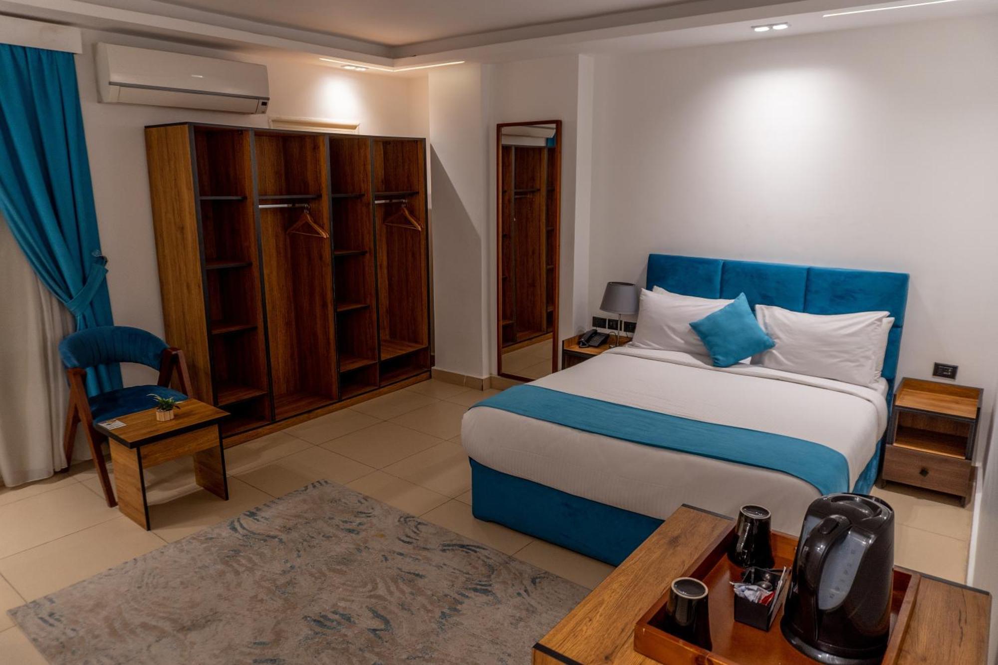 Pyramids Gem Plaza Hotel Kafrat al Jabal Exterior photo